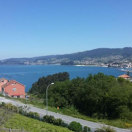 Apartamento Con Terraza Y Vistas Al Mar Bueu Esterno foto
