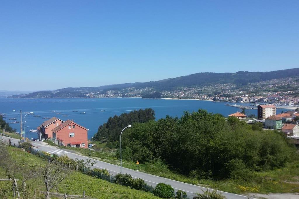 Apartamento Con Terraza Y Vistas Al Mar Bueu Esterno foto